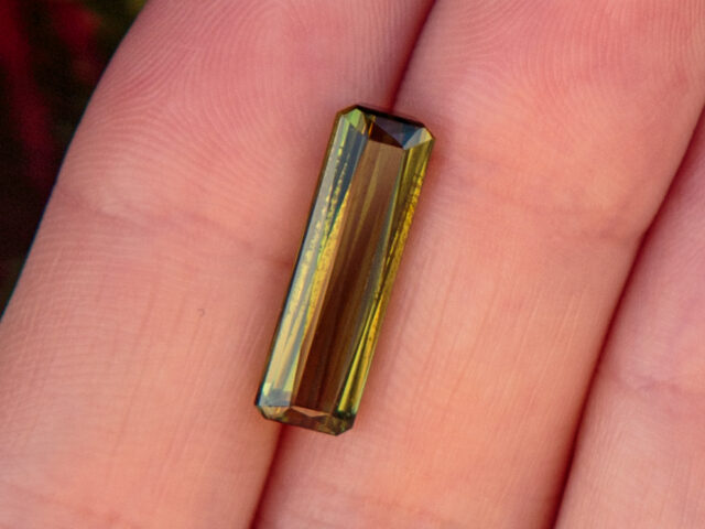 Турмалин верделит полихромный оливково-зелёный, багет, 5,65 ct — AA-60, фото 4